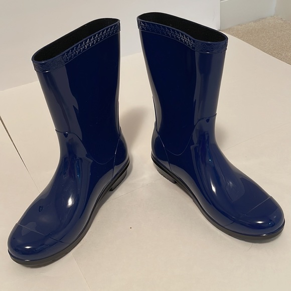 Women’s UGG Rain Boots/Galoshes - Picture 4 of 5
